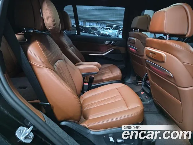BMW X7 — Фото автомобиля 11