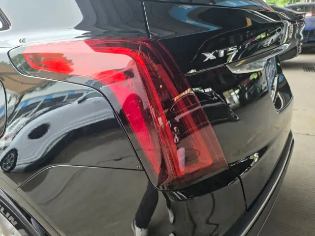 Cadillac XT5 — Фото автомобиля 9