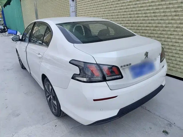 Peugeot 408 — Фото автомобиля 4
