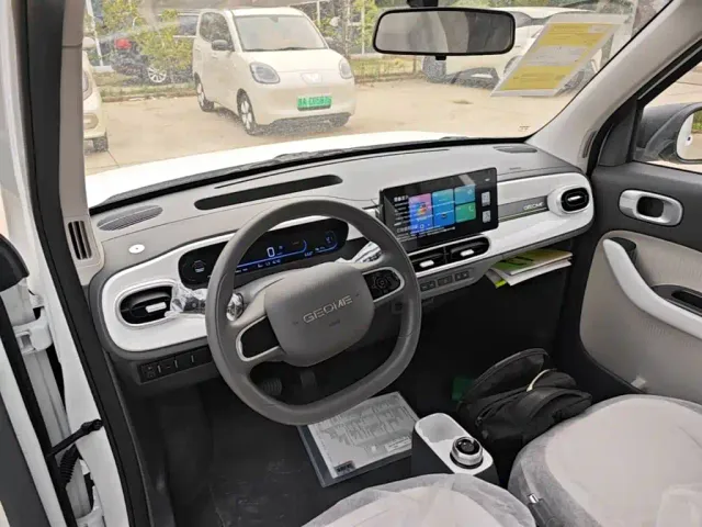 Geely Panda — Фото автомобиля 9