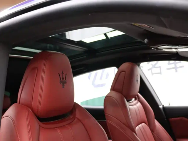 Maserati Levante — Фото автомобиля 18
