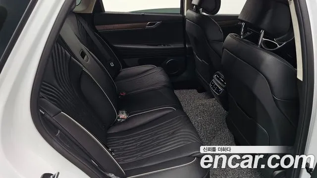 Genesis G80 Бензин 2.5 турбо AWD — Фото автомобиля 8