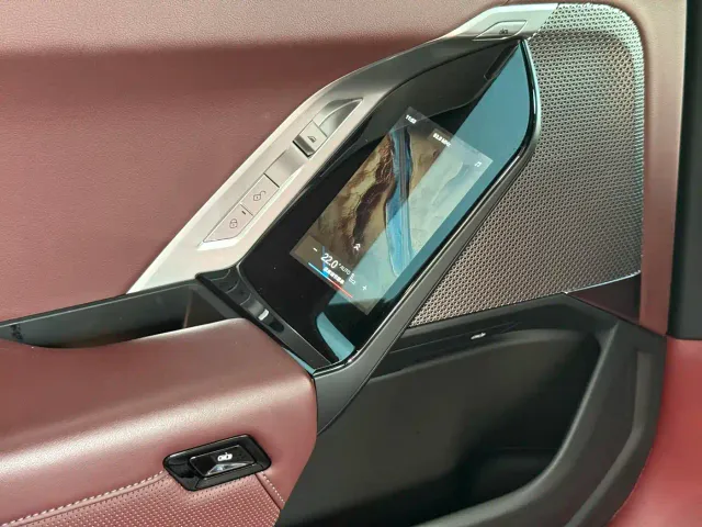 BMW i7 — Фото автомобиля 30