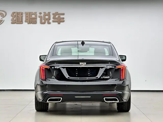 Cadillac CT5 — Фото автомобиля 3