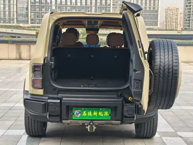 iCAR V27 — Фото автомобиля 14