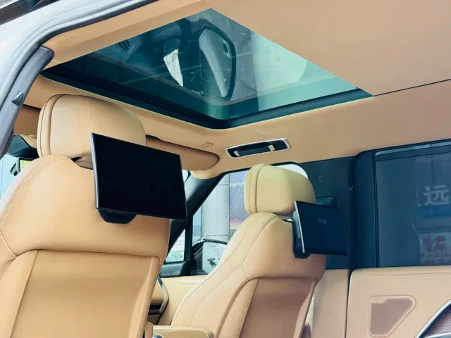 Land Rover Range Rover — Фото автомобиля 11