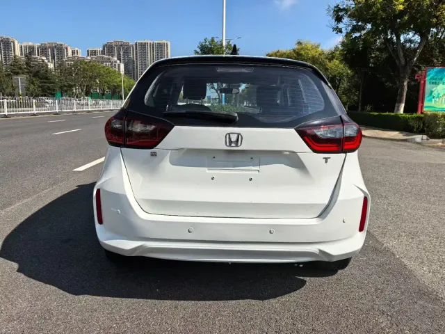 Honda Fit — Фото автомобиля 7