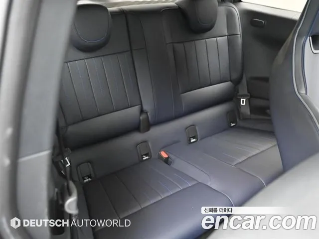 Mini Cooper — Фото автомобиля 12