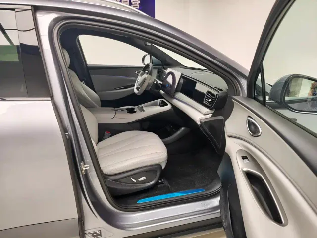 BYD Sealion 06 — Фото автомобиля 10