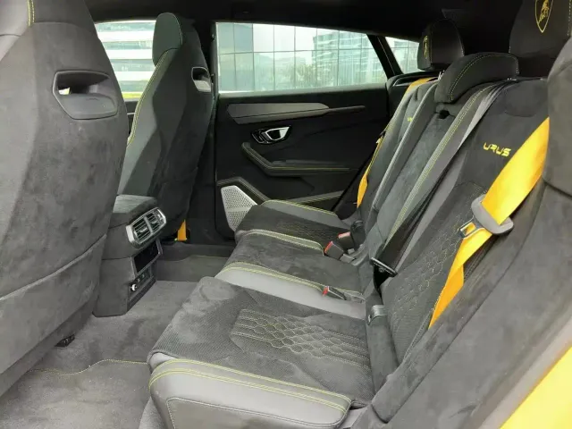 Lamborghini Urus — Фото автомобиля 9