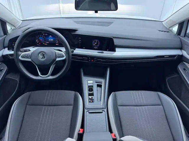 Volkswagen Golf — Фото автомобиля 17