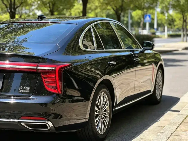 Hongqi H5 — Фото автомобиля 6