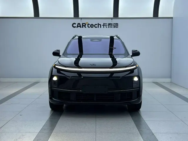 Li Auto L7 — Фото автомобиля 2