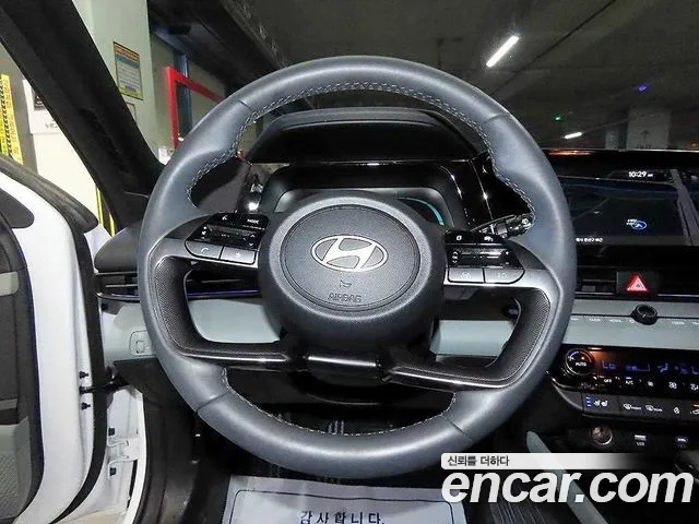 Hyundai Avante CN7 — Фото автомобиля 12