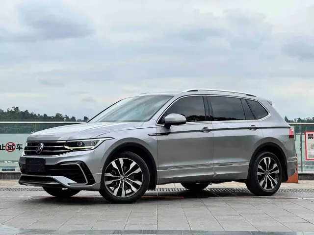 Фотография автомобиля — Volkswagen Tiguan L