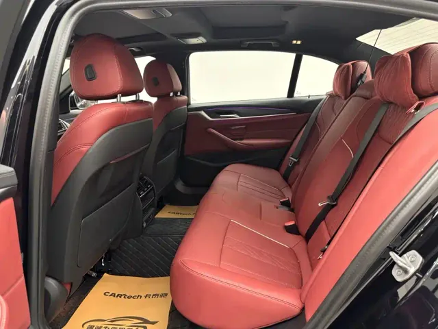 BMW 5 Series — Фото автомобиля 9