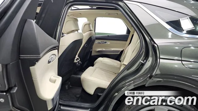Genesis GV70 — Фото автомобиля 17