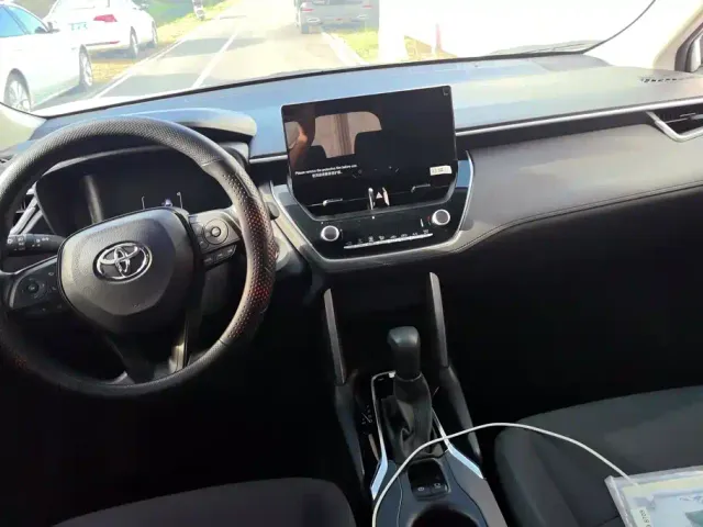 Toyota Corolla Cross — Фото автомобиля 12