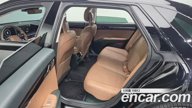 Hyundai Grandeur GN7 — Фото автомобиля 16