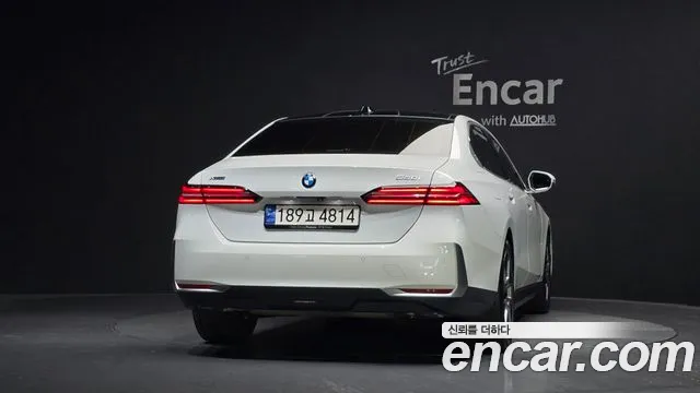 BMW 5-Series 5 серия (G60) — Фото автомобиля 4