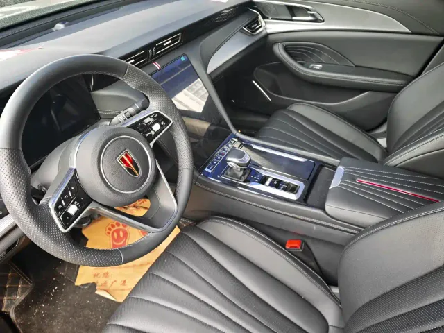 Hongqi H5 — Фото автомобиля 5