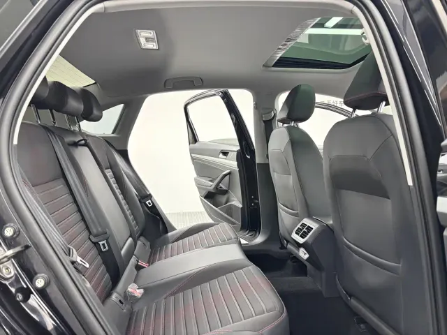 Volkswagen Lavida — Фото автомобиля 9