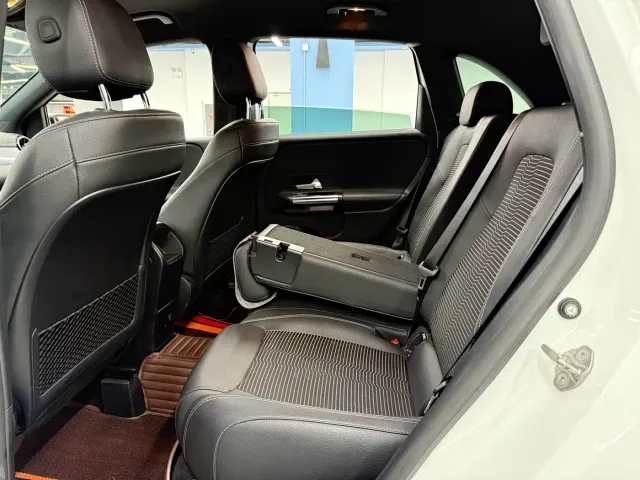 Mercedes-Benz B-Class — Фото автомобиля 18