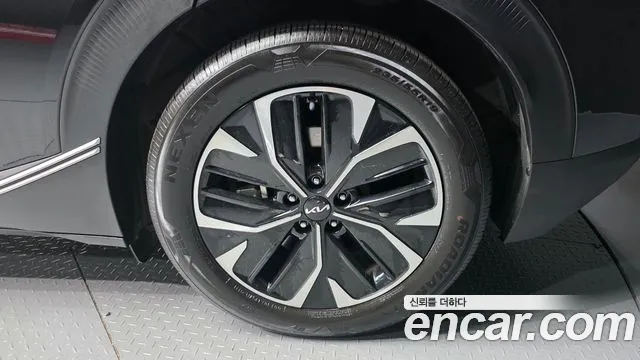 Kia EV6 Long Range — Фото автомобиля 2