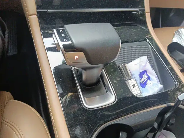 Li Auto ONE — Фото автомобиля 10