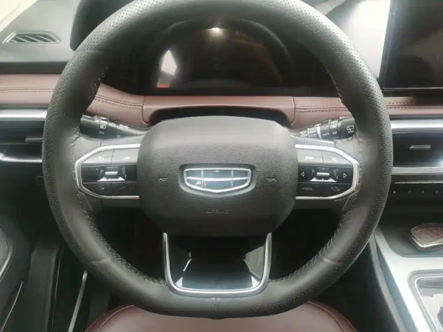 Geely Haoyue — Фото автомобиля 10