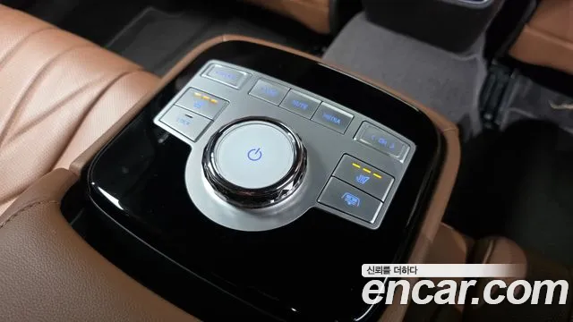 Genesis G80 Бензин 2.5 турбо AWD — Фото автомобиля 6