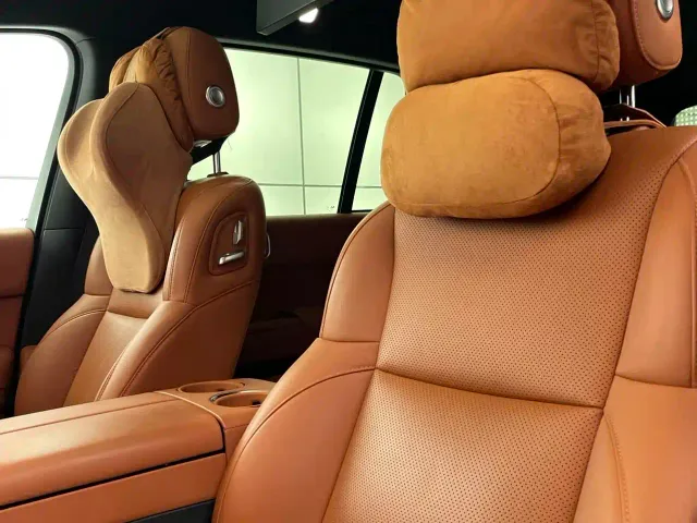 Li Auto L8 — Фото автомобиля 10