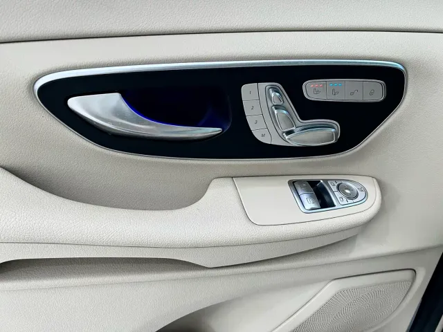 Mercedes-Benz V-Class — Фото автомобиля 25