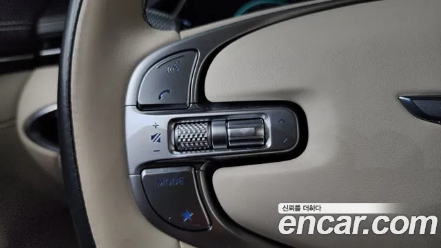Genesis GV70 — Фото автомобиля 22