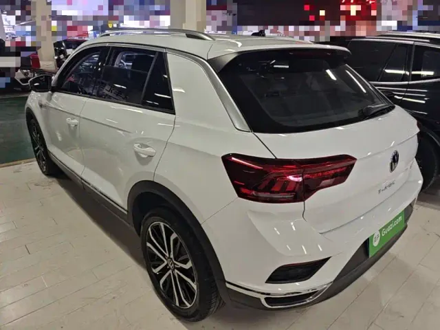 Volkswagen T-Roc — Фото автомобиля 4