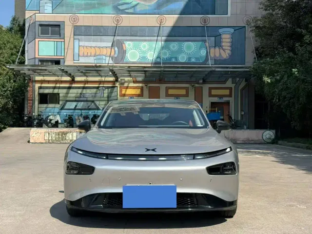 Xpeng P7 — Фото автомобиля 2