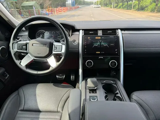 Land Rover Discovery — Фото автомобиля 5