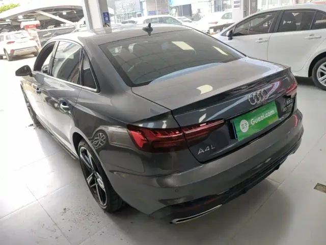 Audi A4L — Фото автомобиля 4