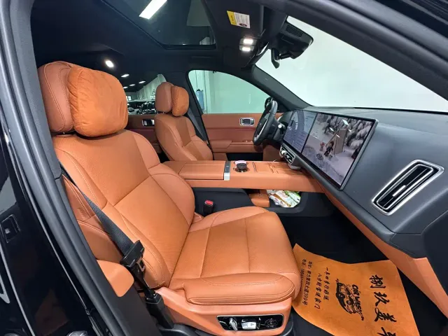 Li Auto L7 — Фото автомобиля 10