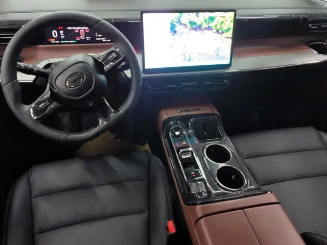 GAC Trumpchi E8 — Фото автомобиля 12