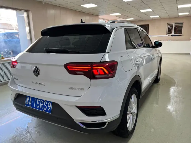Volkswagen T-Roc — Фото автомобиля 6