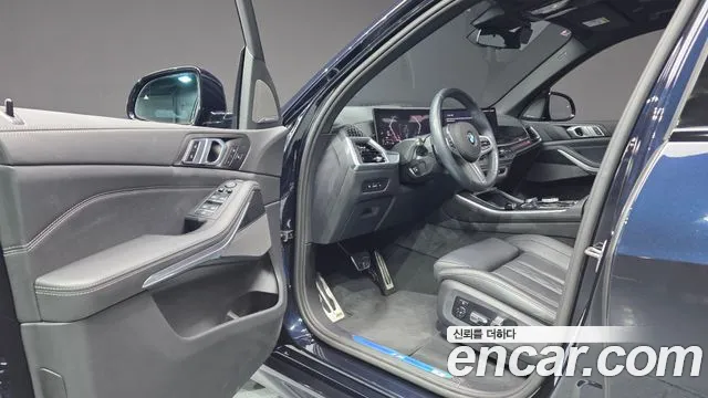 BMW X5 xDrive 40i M Sport — Фото автомобиля 9