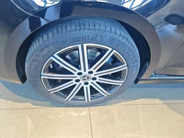 Mercedes-Benz V-Class — Фото автомобиля 22