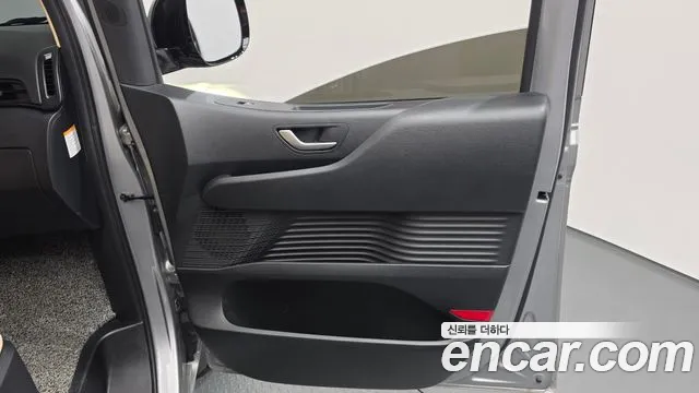 Hyundai Staria — Фото автомобиля 24