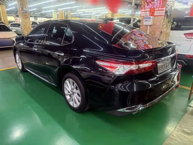 Toyota Camry — Фото автомобиля 6