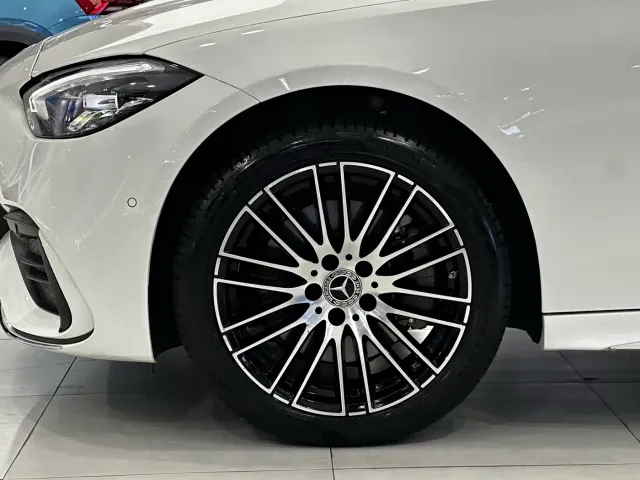 Mercedes-Benz C-Class — Фото автомобиля 7
