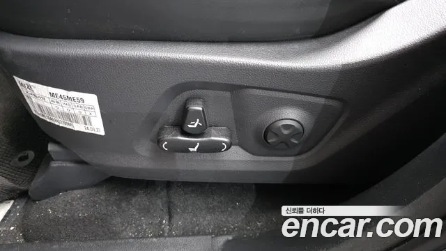 KG_Mobility_Ssangyong Rexton Rexton Arena Дизель 2.2 4WD — Фото автомобиля 28