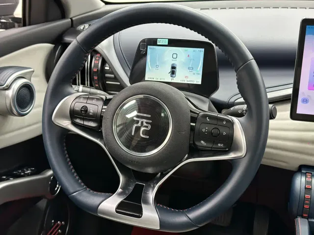 BYD Yuan PLUS — Фото автомобиля 21