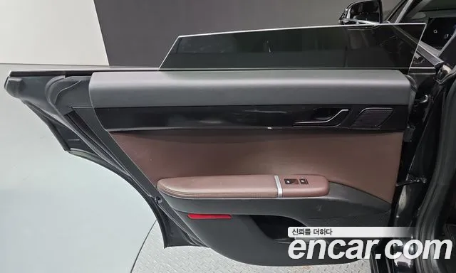 Hyundai Grandeur GN7 — Фото автомобиля 14