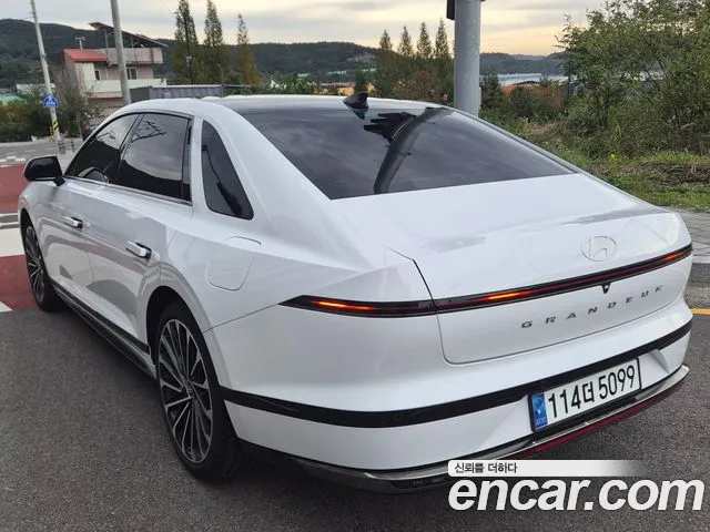 Hyundai Grandeur GN7 — Фото автомобиля 4